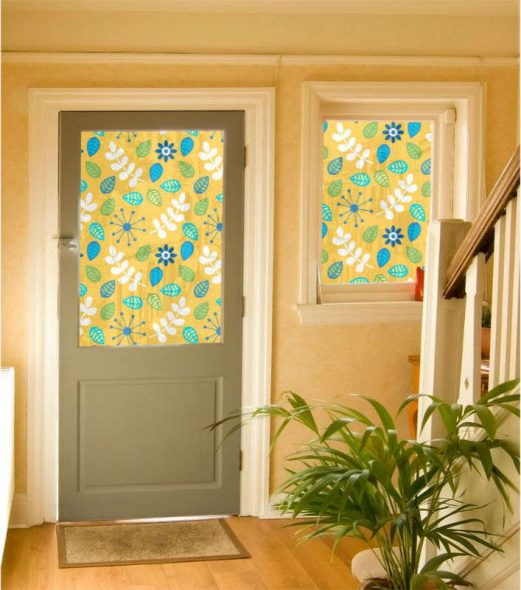 ذاتية اللصق على الباب