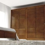 خزانة مصنوعة من الخشب الصورة DIY