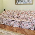 خياطة غطاء على أريكة جلدية افعل ذلك بنفسك الصورة