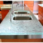 سطح العمل الزجاج