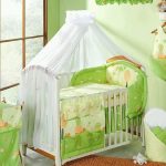 النسيج في هذا الموقف ثابت في الجزء العلوي من السرير