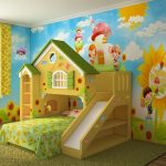 سرير للأطفال مع شريحة في الداخل