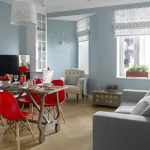 الأريكة في المطبخ مريحة