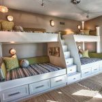 سرير بطابقين