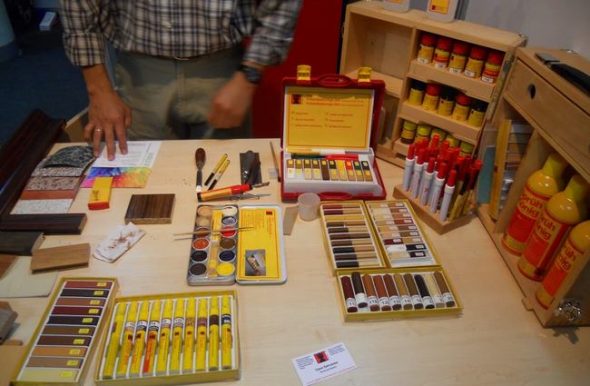 مجموعة متنوعة من ألوان الشمع