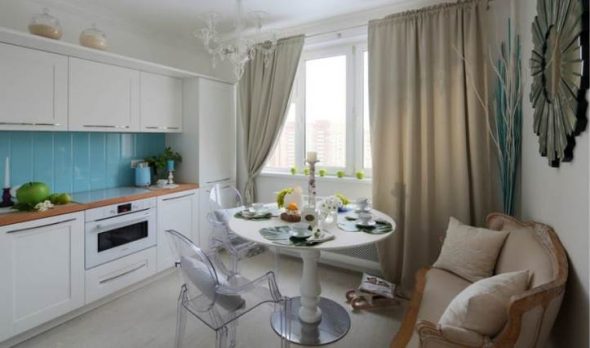 المطبخ الداخلية مع أريكة