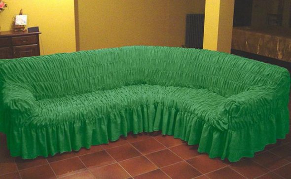 تغطية على أريكة الزاوية