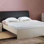 رفع السرير مع عودة سوداء