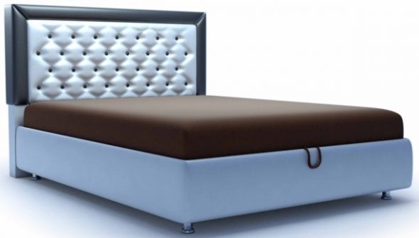 السرير الخلفي واحد