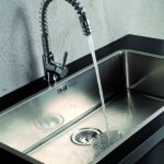 بالوعة المطبخ كبيرة