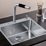 بالوعة المطبخ أنيقة