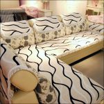 الرأس على الأريكة مع هامش