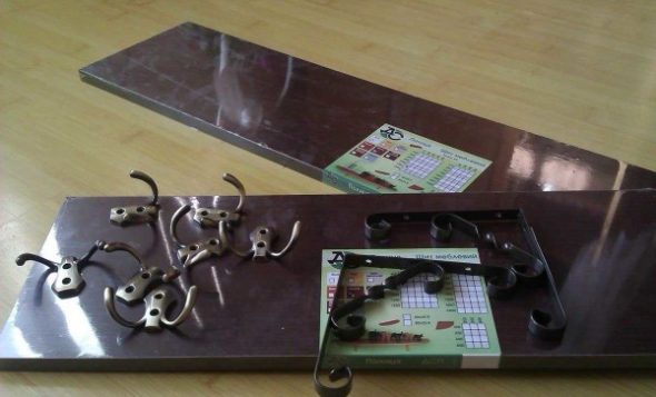 أدوات شماعات الجدار