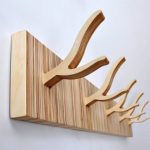 شماعات الجدار الخشبي