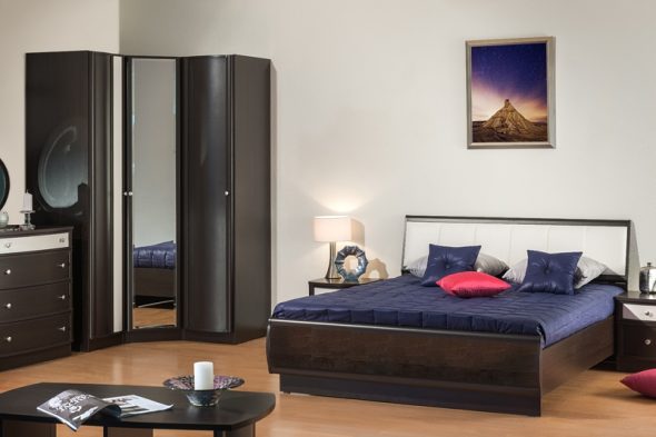 غرفة نوم قصة