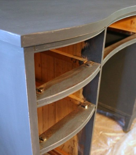 طلاء الطاولة