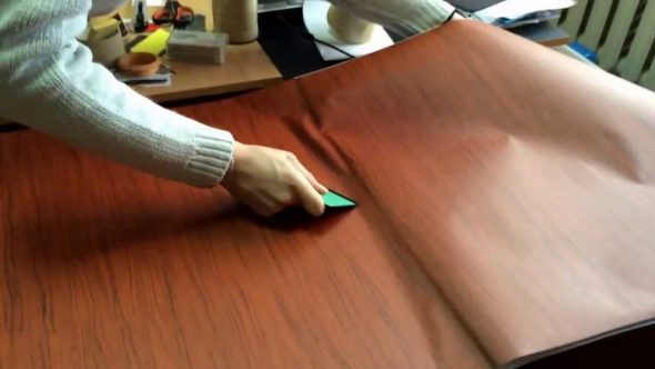 عصا لاصقة النفس