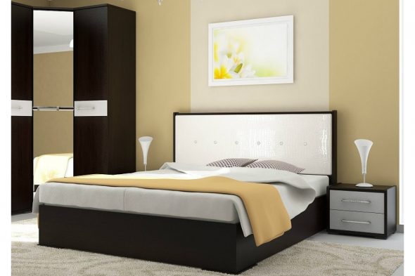 السرير ريبيكا