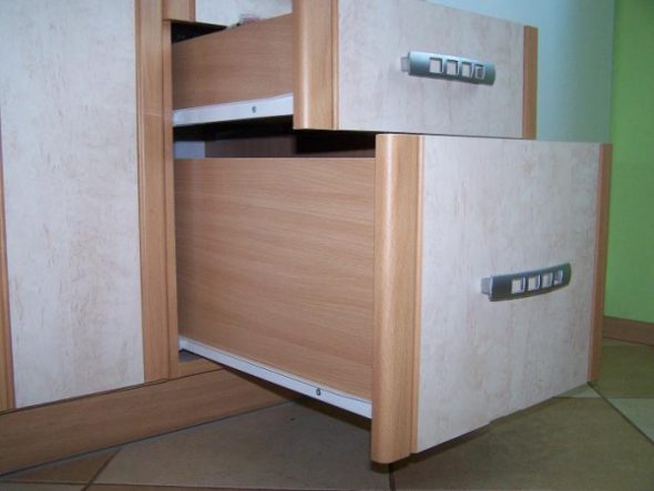 آلية مربع الأسطوانة