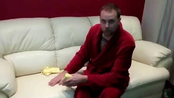  التنظيف الذاتي وحماية أريكة الجلود