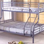 بناء سرير بطابقين