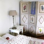 الشاشة في الداخل