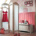 الشاشة في الغرفة بقطعة قماش