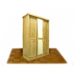 خزانة خشبية