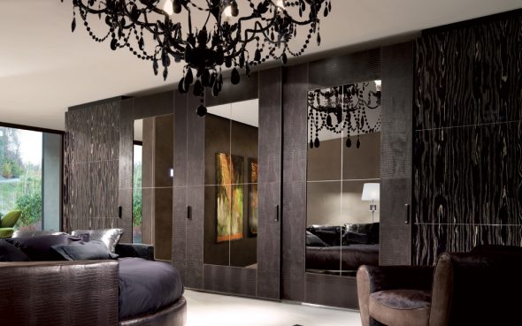 خزانة الملابس في غرفة النوم