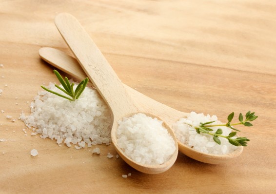 muối sẽ loại bỏ mùi của đồ nội thất mới