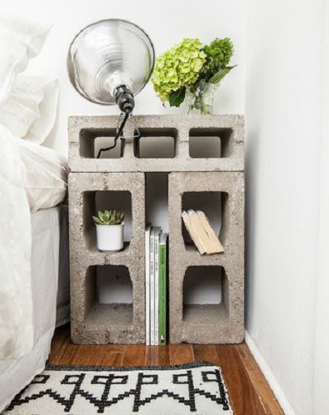 كتلة طاولة السرير