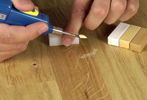 إزالة الخدوش من الأثاث