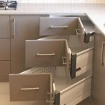 أدراج الزاوية