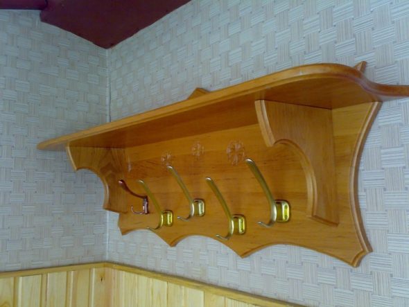 شماعات خشبية