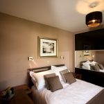 المدمج في خزانة في تصميم غرفة النوم