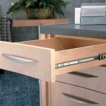 آلية انزلاق الكرة في المطبخ