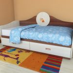 سرير أريكة للأطفال الجنيات في الغيوم والتر