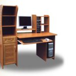 قطب مكتب الكمبيوتر