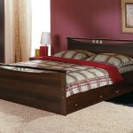 السرير ميليسا في ينجي اللون