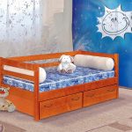 سرير الحضانة الصنوبر الصلبة