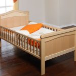 السرير شجرة في سن المراهقة