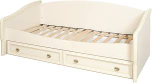 سرير في الحضانة