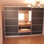 شراء خزانة الملابس في غرفة المعيشة