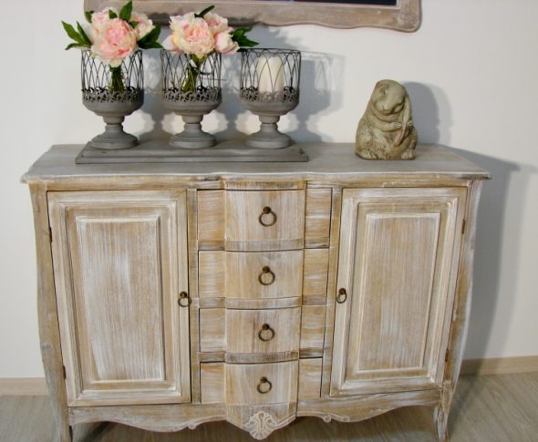 الأثاث على غرار بروفانس تفعل ذلك بنفسك