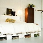 سرير من المنصات بيديك