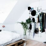 سرير من تصميم المنصات