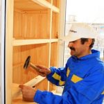 خزانة الملابس على الشرفة