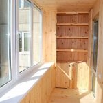 خزانة الملابس من البطانة على الشرفة افعلها بنفسك