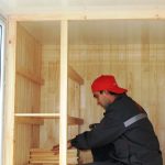 خزانة على شرفة التصنيع