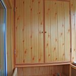 بنيت في شرفة خزانة